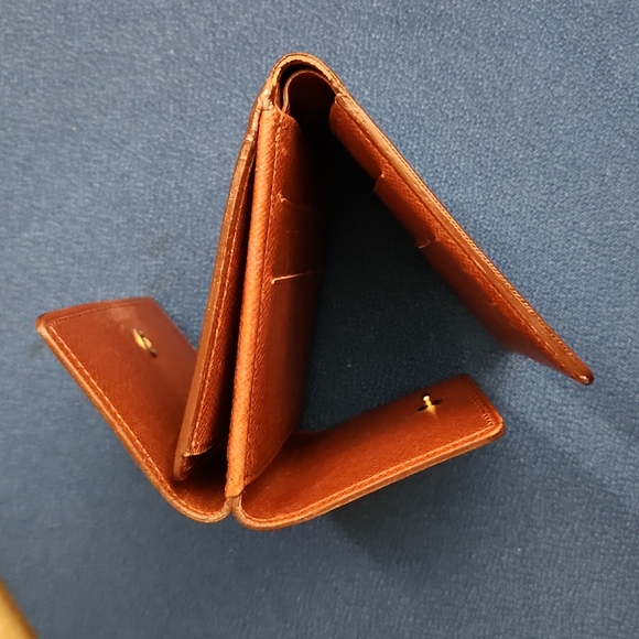 Louis Vuitton Monogram Compact Wallet, Firm price - Picture 13 of 14